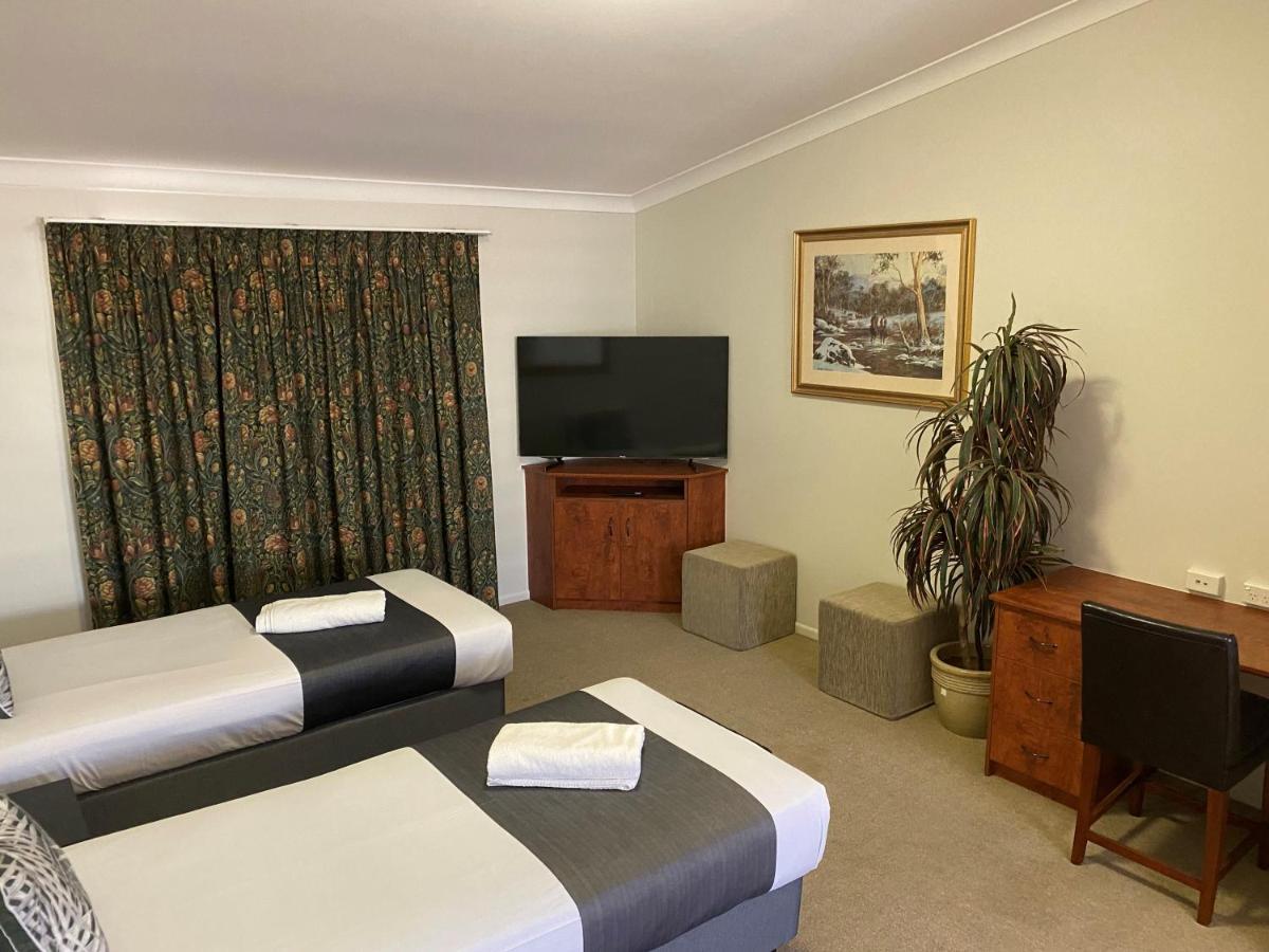 Emerald Explorers Inn Kültér fotó