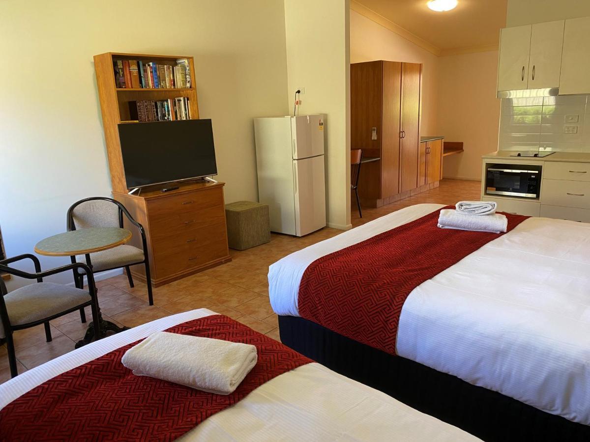 Emerald Explorers Inn Kültér fotó