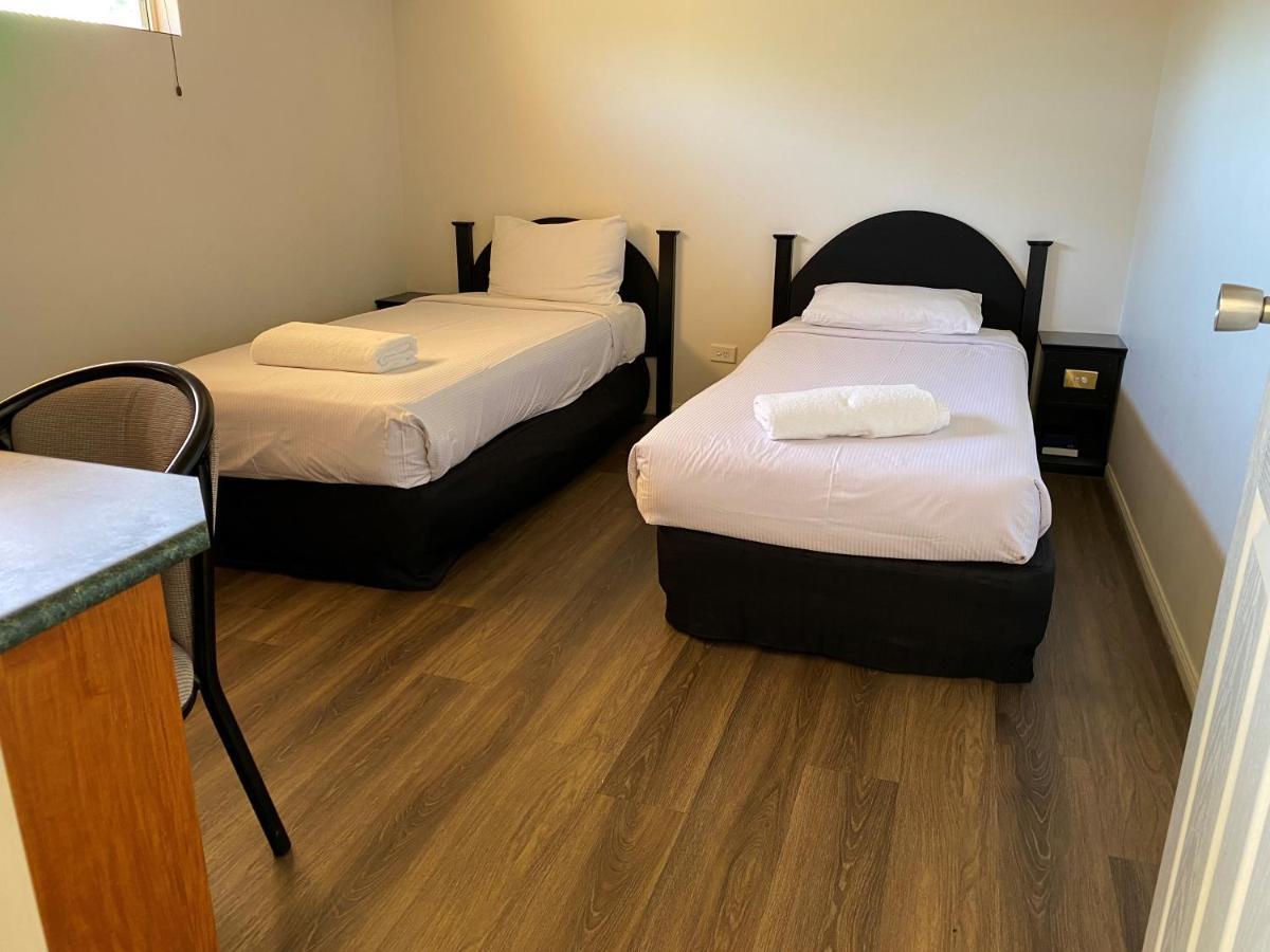 Emerald Explorers Inn Kültér fotó