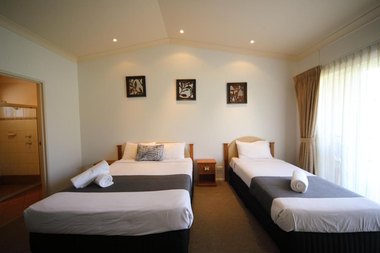 Emerald Explorers Inn Kültér fotó