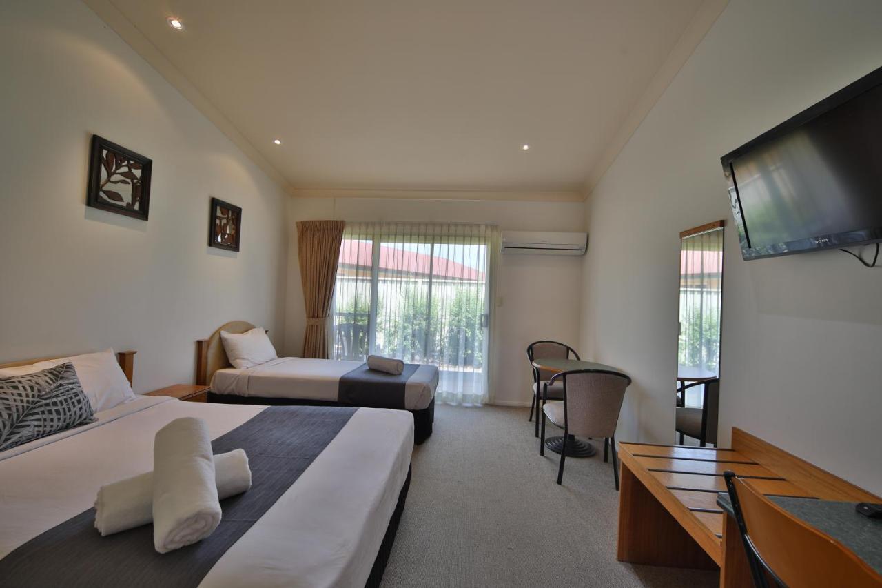 Emerald Explorers Inn Kültér fotó