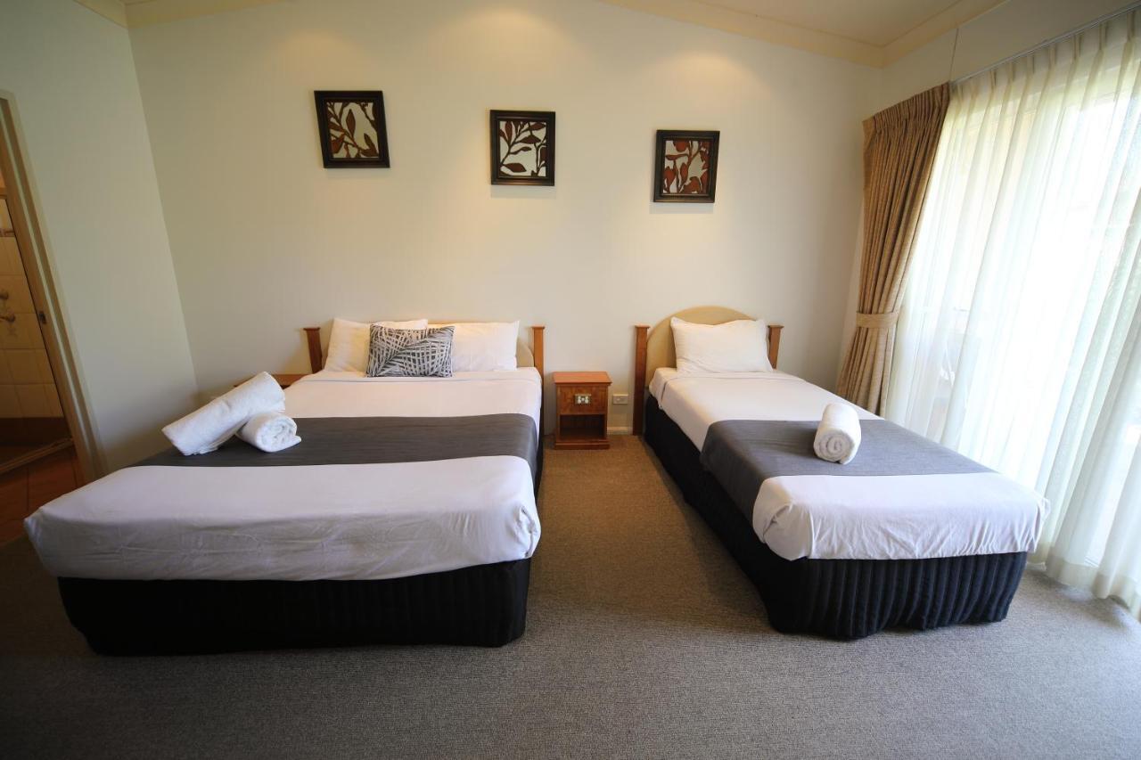 Emerald Explorers Inn Kültér fotó